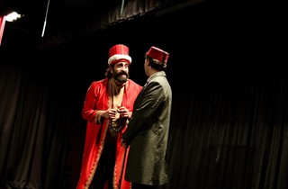 Gemlik’te Ramazan Akşamına Orta Oyunu Renk Kattı